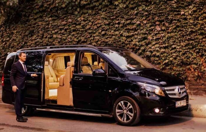 Soforlu-Arac-Kiralama-1200x600